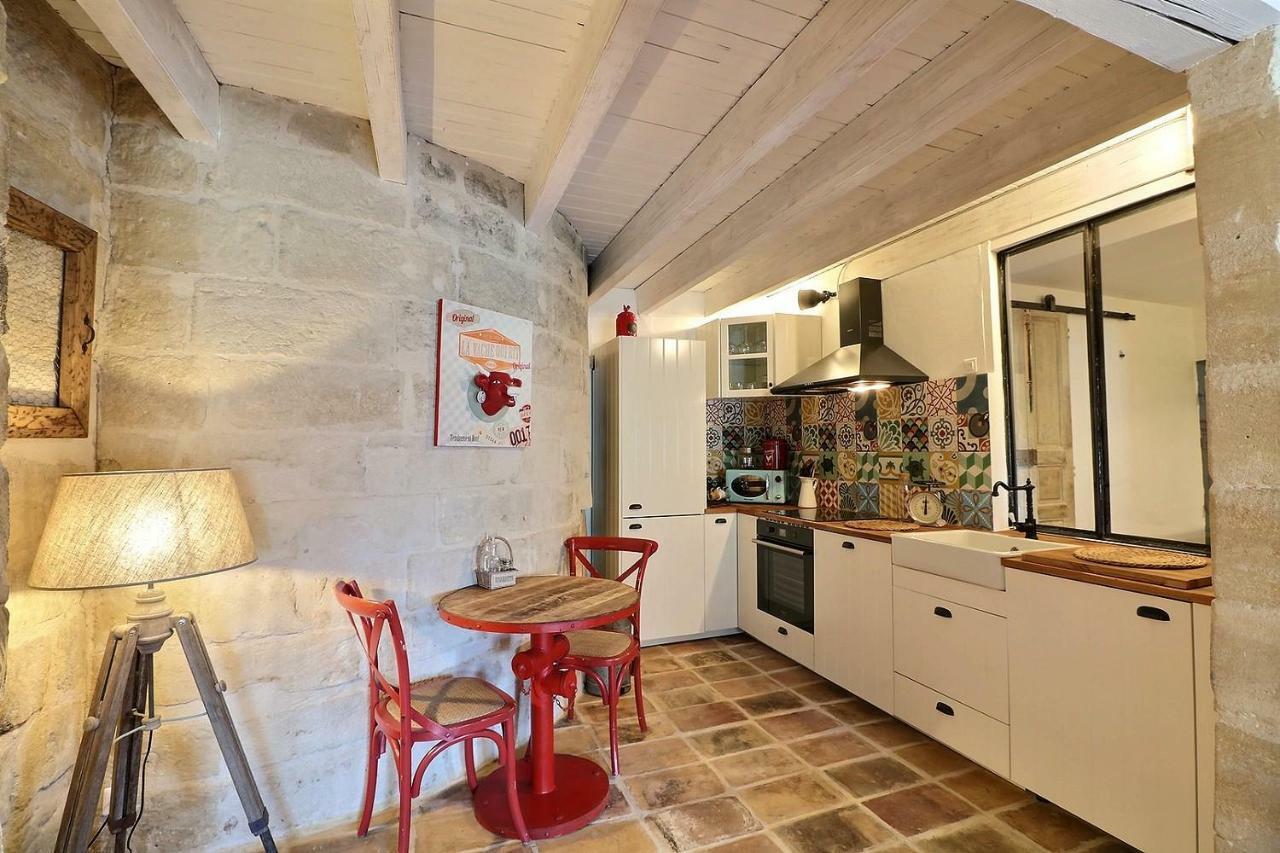 Duplex Centre Historique Uzes Apartment Exterior photo
