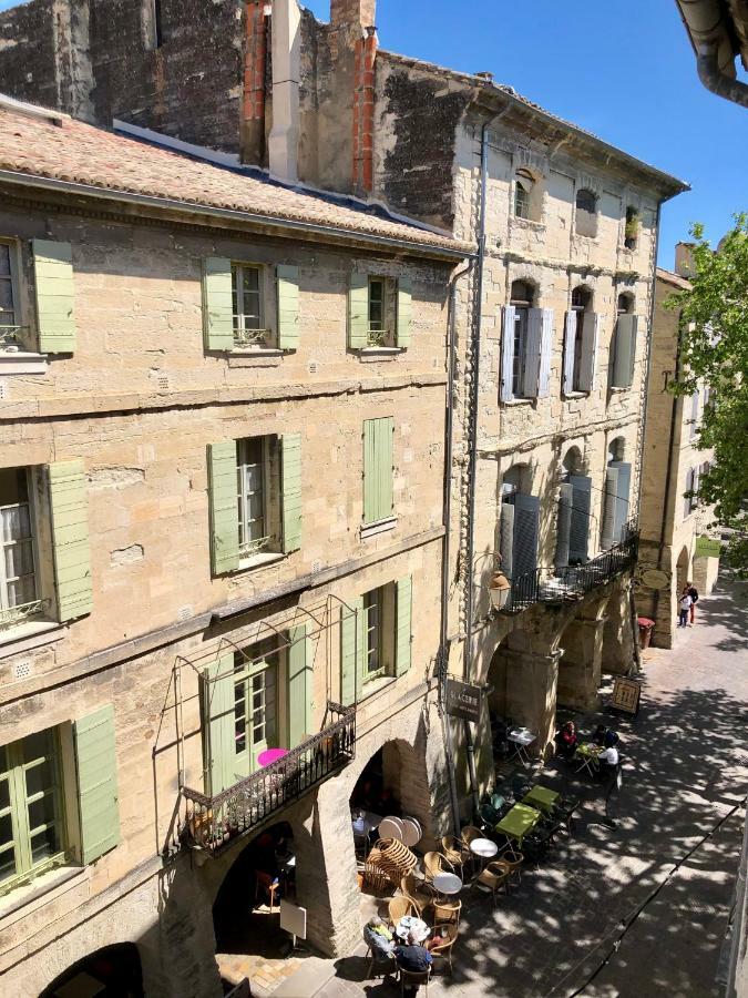 Duplex Centre Historique Uzes Apartment Exterior photo