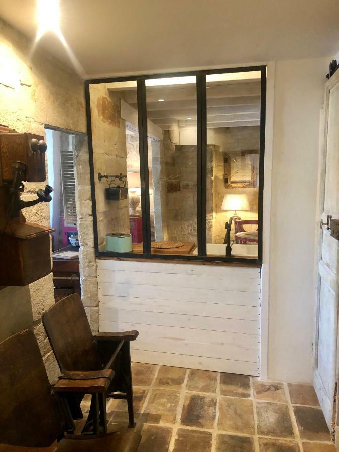 Duplex Centre Historique Uzes Apartment Exterior photo