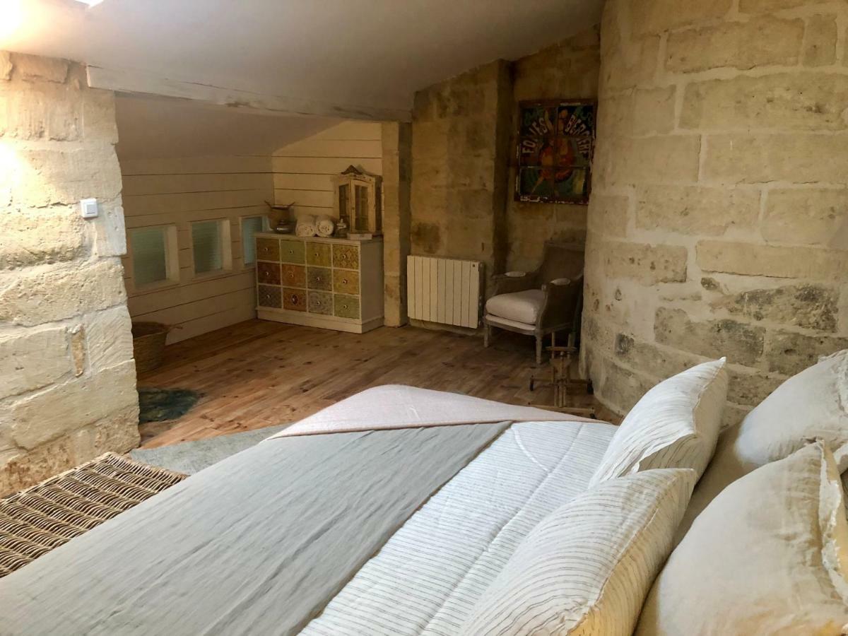 Duplex Centre Historique Uzes Apartment Exterior photo